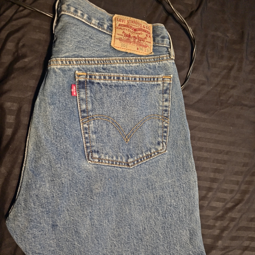 Levi's 501 Classic Button Fly*36x30*Stonewash*Excellent Condition